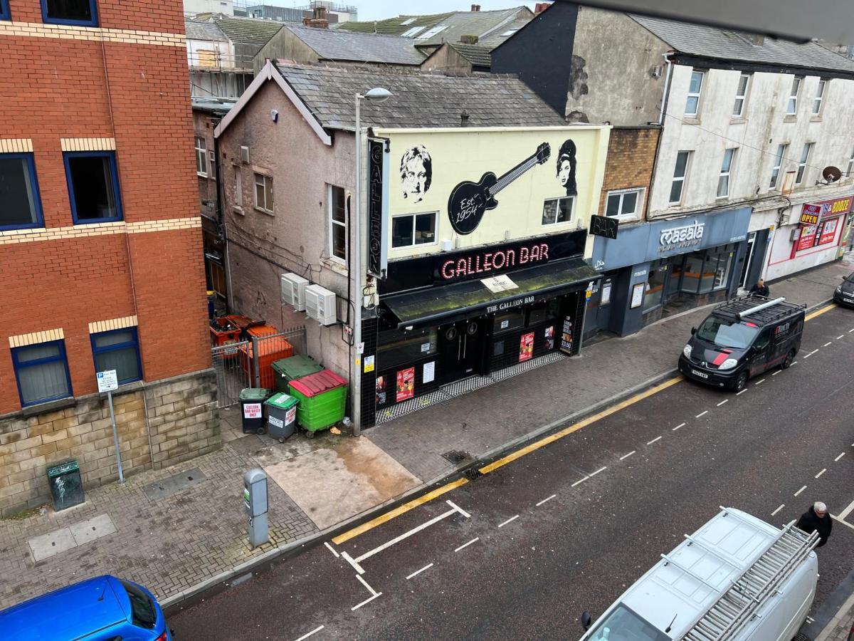 Peaky Blinders Apartment 5 Min Walk To Blackpool Tower Sleeps Up To 14 Εξωτερικό φωτογραφία
