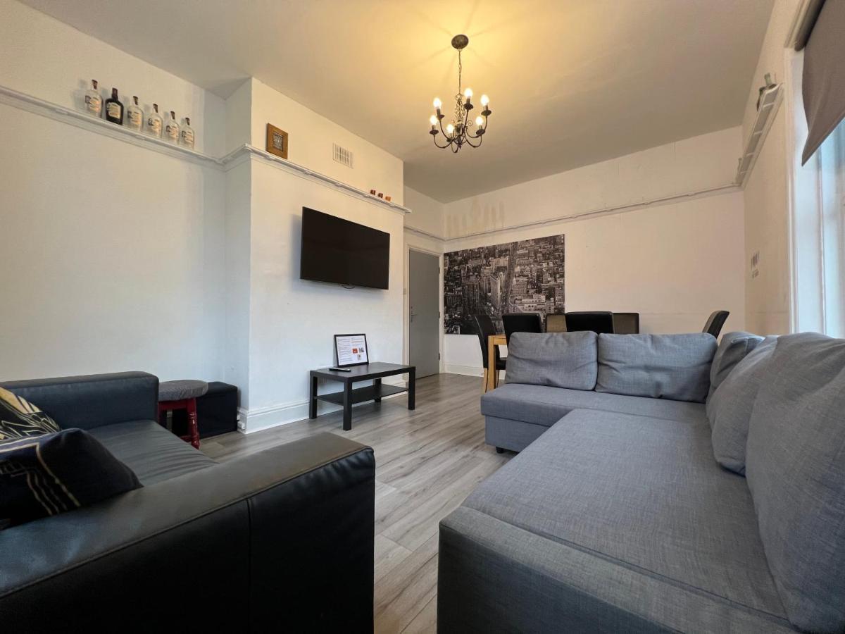Peaky Blinders Apartment 5 Min Walk To Blackpool Tower Sleeps Up To 14 Εξωτερικό φωτογραφία
